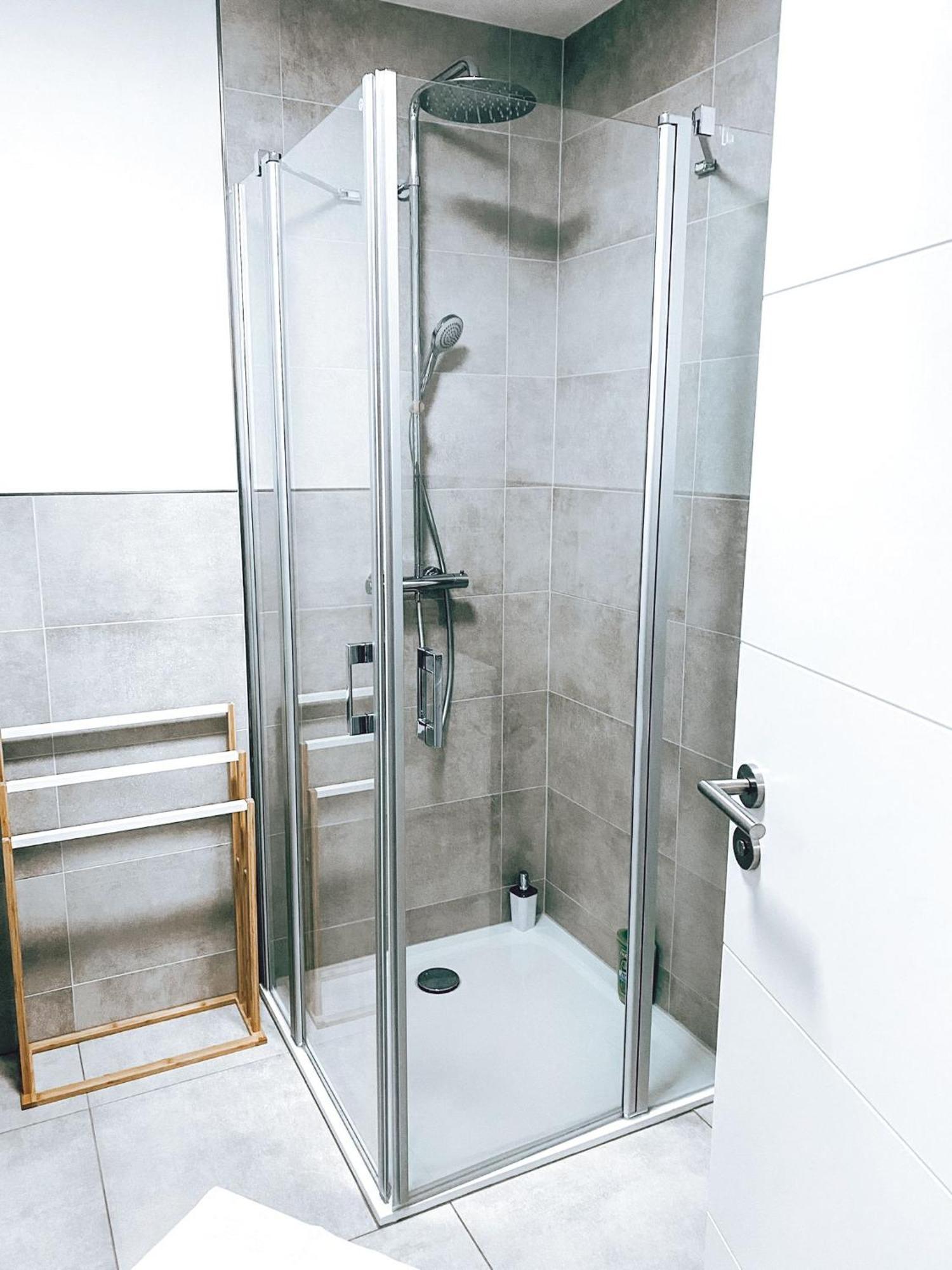 Doreyhome P2 - Modernes Zentrales -2-4 Personen - Parkplatz Apartment